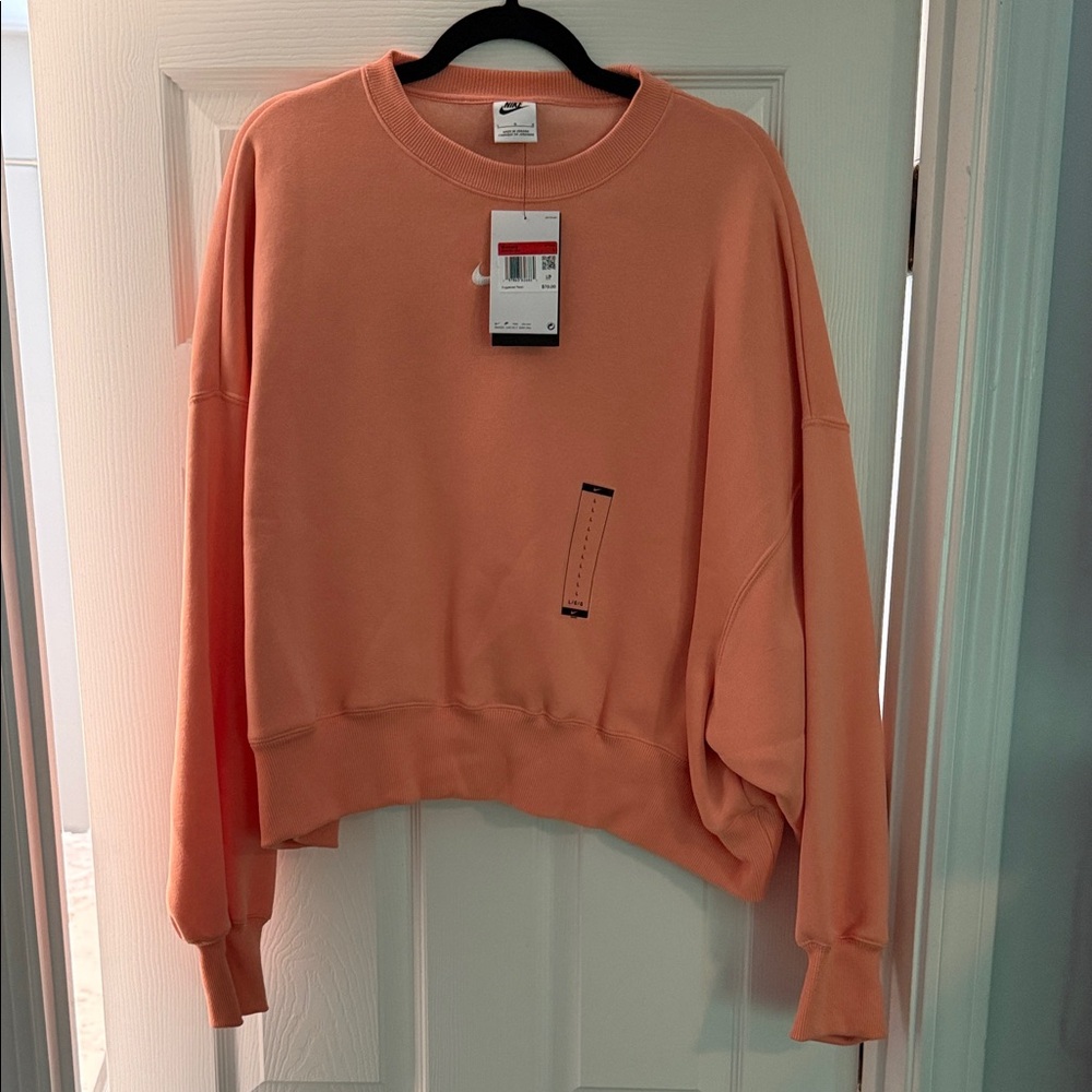 Nike Women’s Peach-Orange Crewneck Sweatshirt